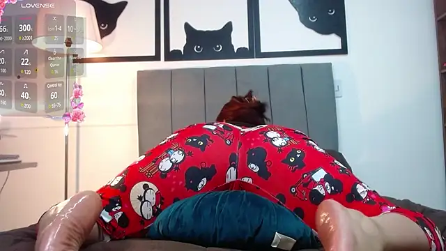 VictoriaMontero30000 online show from February 18, 2025, 2:16 am