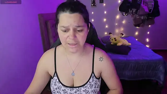 Sabrina Hall  online show from December 29, 2024, 3:22 am