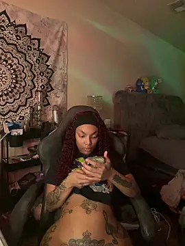 butterflybootyy online show from December 17, 2024, 8:12 am