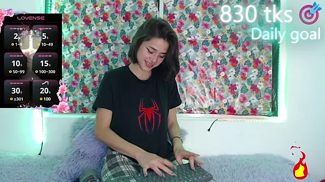 -Gwen- online show from January 22, 2025, 5:16 am