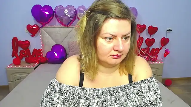 ZannaDreil online show from February 27, 2025, 7:04 pm