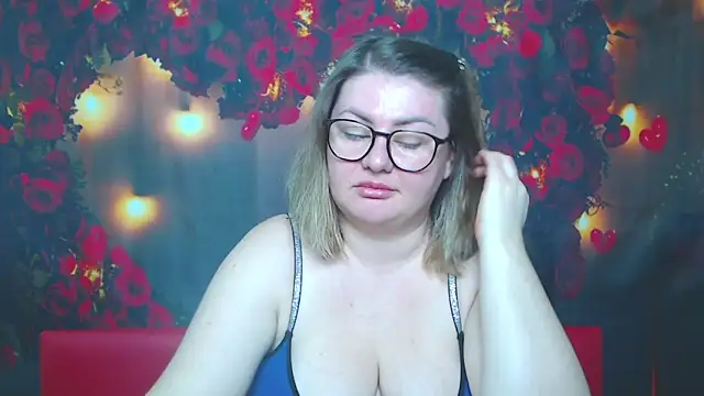 ZannaDreil online show from March 9, 2025, 2:29 am