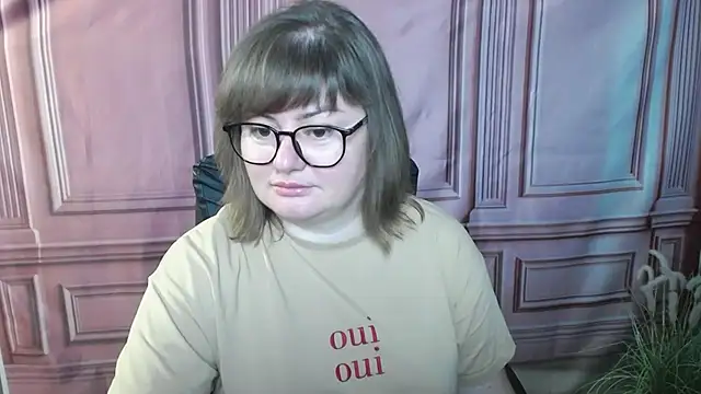 ZannaDreil online show from September 8, 2025, 6:07 pm