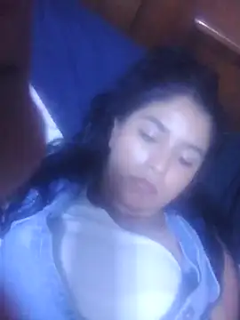 SINUECASTILLO online show from February 12, 2025, 8:18 pm