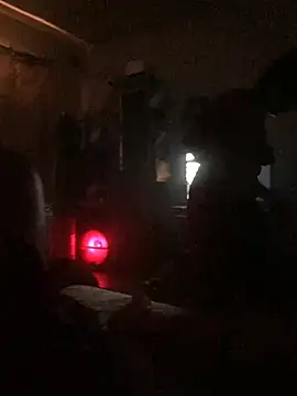 SINUECASTILLO online show from March 5, 2025, 7:38 pm