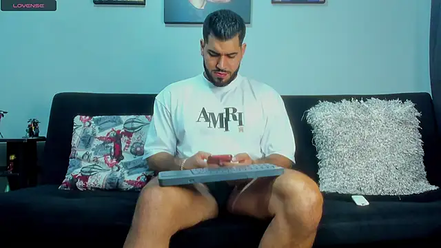 SamirHazard97 online show from March 19, 2025, 11:25 pm