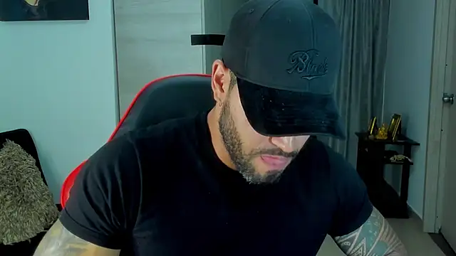 SamirHazard97 online show from April 21, 2026, 3:02 am