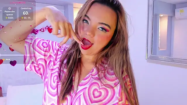 Snapshot of EmilyRouss_ chatting on February 8, 2025, 11:02 pm EmilyRouss online show from February 8, 2025, 11:02 pm