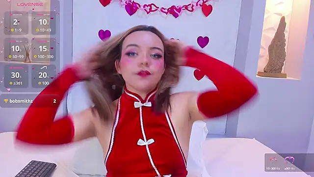 Snapshot of EmilyRouss_ chatting on February 13, 2025, 10:22 pm EmilyRouss online show from February 13, 2025, 10:22 pm