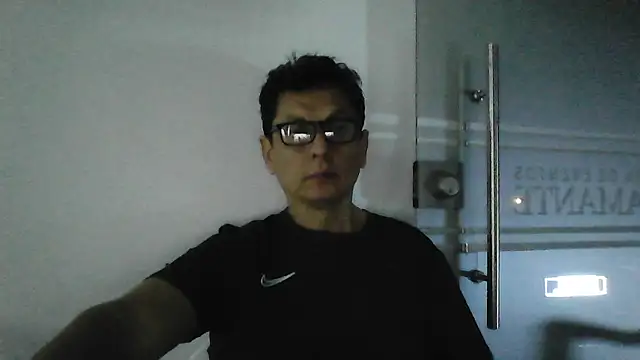 Snapshot of MarcusKelvin chatting on May 15, 2026, 5:25 am MarcusKelvin online show from May 15, 2026, 5:25 am