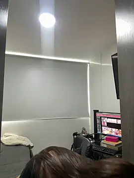 valeria2019hot online show from September 8, 2025, 5:01 pm