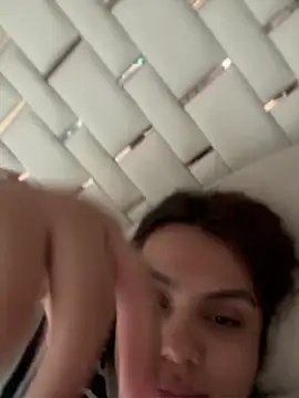 Snapshot of valeria2019hot chatting on April 30, 2026, 4:35 pm valeria2019hot online show from April 30, 2026, 4:35 pm