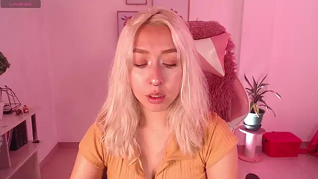 Dahlia  espresso online show from February 12, 2025, 6:19 pm