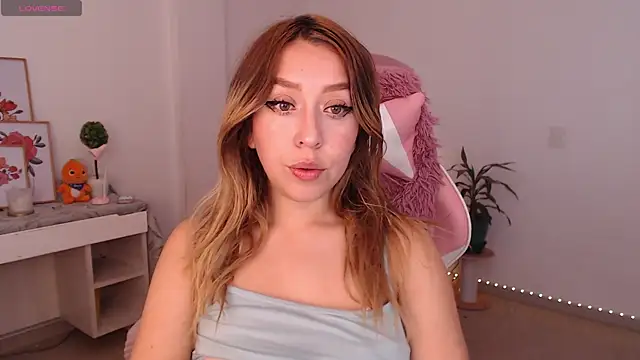 Dahlia  espresso online show from November 11, 2025, 6:19 pm