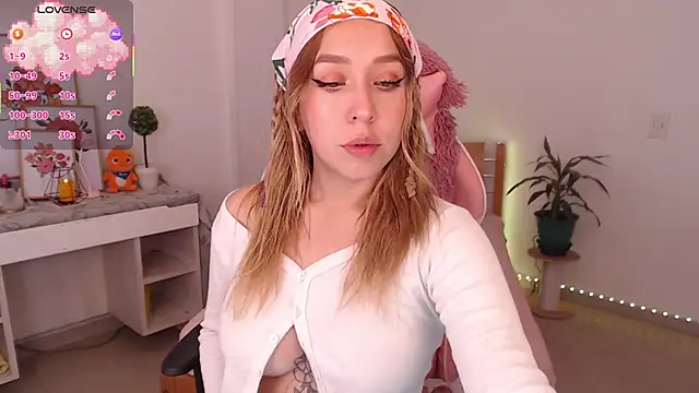 Dahlia  espresso online show from November 25, 2025, 6:41 pm