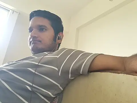 Snapshot of Jonrobinso chatting on June 11, 2026, 3:48 am Jonrobinso online show from June 11, 2026, 3:48 am