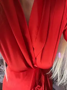 LoveLuna  online show from October 8, 2025, 6:27 pm