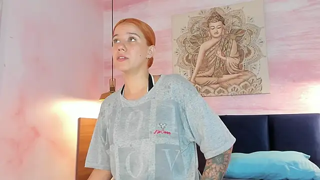 MelaniieRoux online show from February 13, 2026, 7:54 pm