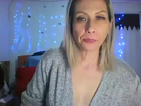 alixia81 online show from March 22, 2025, 1:32 am