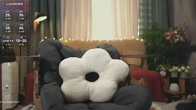 Snapshot of Feral_Berrry_ chatting on January 10, 2025, 6:09 am Feral Berrry online show from January 10, 2025, 6:09 am