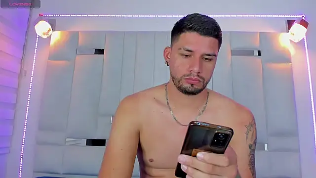 Jacoob19  online show from February 6, 2025, 6:56 pm