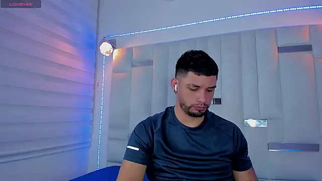 Jacoob19  online show from February 12, 2025, 3:16 pm