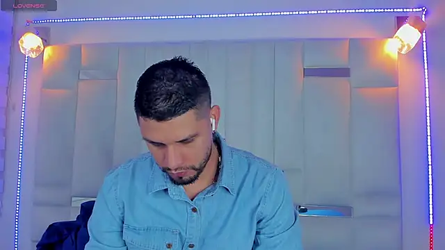 Jacoob19  online show from February 21, 2025, 3:32 pm