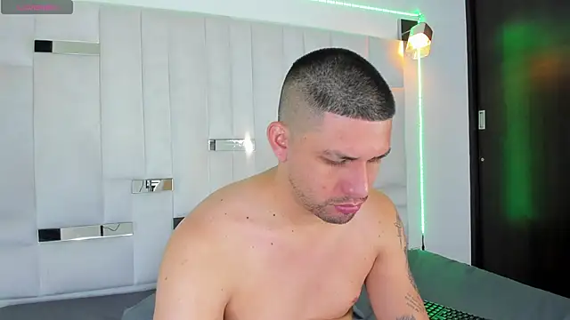 Jacoob19  online show from October 18, 2025, 3:09 am