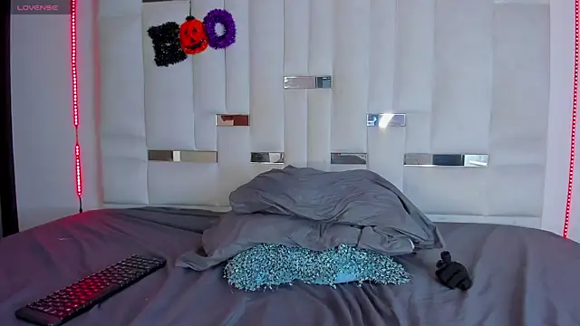 Jacoob19  online show from October 31, 2025, 10:11 pm