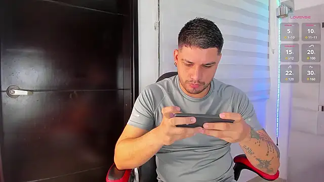 Jacoob19  online show from November 29, 2025, 1:03 pm