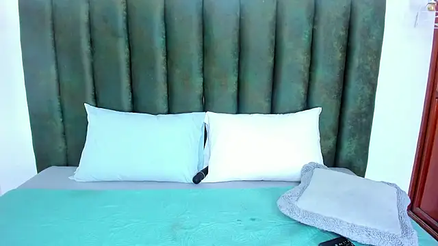 nahomygrey  online show from March 13, 2026, 7:53 pm