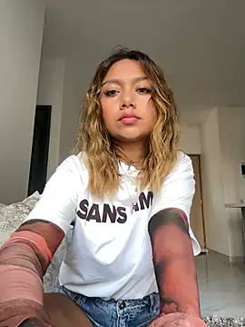 amanda-medrano1 online show from January 31, 2025, 2:17 pm