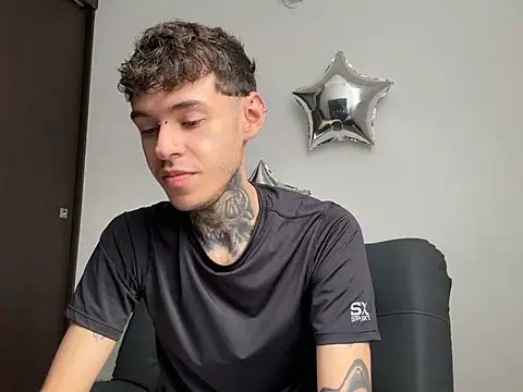 Saturno v online show from September 15, 2025, 8:42 pm