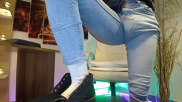 alessandro wye online show from March 17, 2025, 3:40 pm