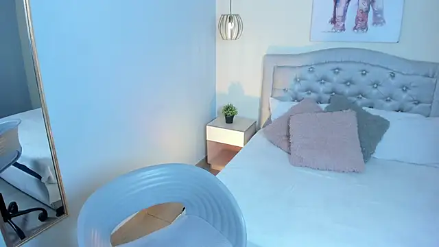 escarleth   online show from November 26, 2025, 1:01 pm