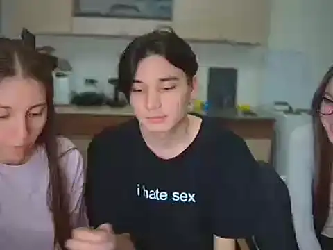 fcjuicy pussy online show from February 7, 2025, 5:51 pm