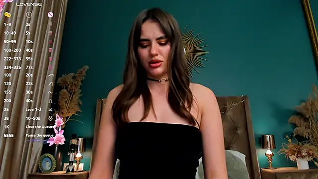 CalyMoon online show from March 3, 2025, 2:15 am