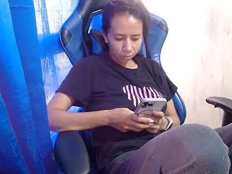 Erotic latina online show from March 19, 2025, 12:45 pm