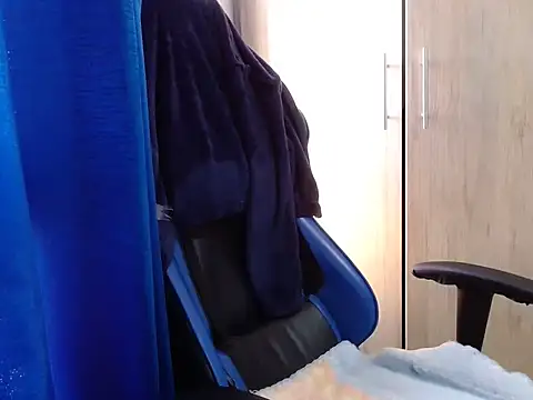 Erotic latina online show from October 5, 2025, 12:25 pm