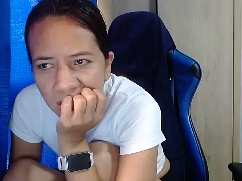 Erotic latina online show from October 17, 2025, 12:08 pm