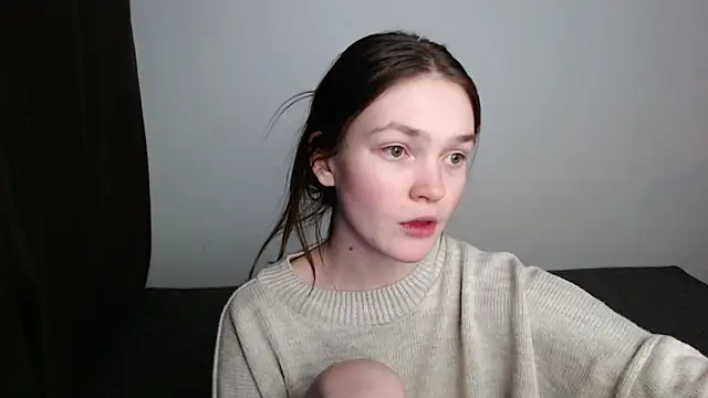 stellapayne1 online show from February 12, 2025, 9:01 pm