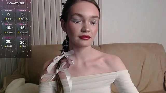 stellapayne1 online show from April 19, 2026, 4:50 pm