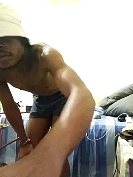 izinjamfee2 online show from February 7, 2026, 8:34 pm