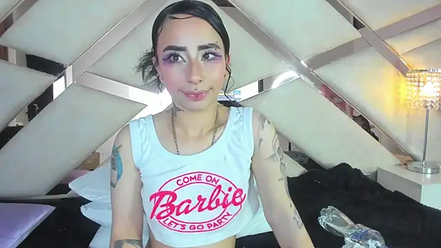 hanna  azumi online show from January 17, 2025, 9:49 am