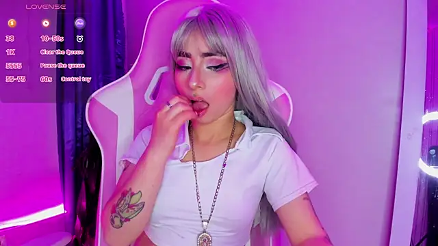 hanna  azumi online show from January 19, 2025, 9:33 am