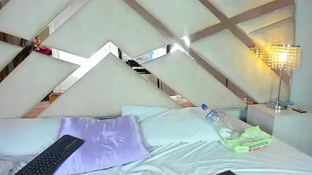 hanna  azumi online show from January 20, 2025, 2:22 am