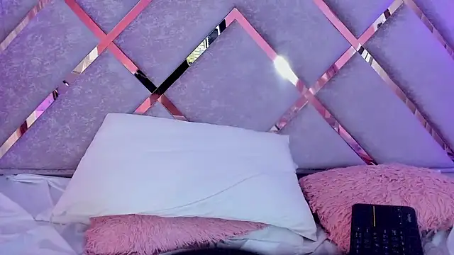 hanna  azumi online show from January 27, 2025, 8:07 am