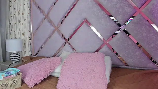 hanna  azumi online show from February 22, 2025, 3:12 am