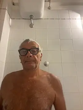 4n4l1zz4m1 online show from September 27, 2025, 2:05 am