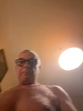 Snapshot of 4n4l1zz4m1 chatting on May 8, 2026, 7:30 pm 4n4l1zz4m1 online show from May 8, 2026, 7:30 pm